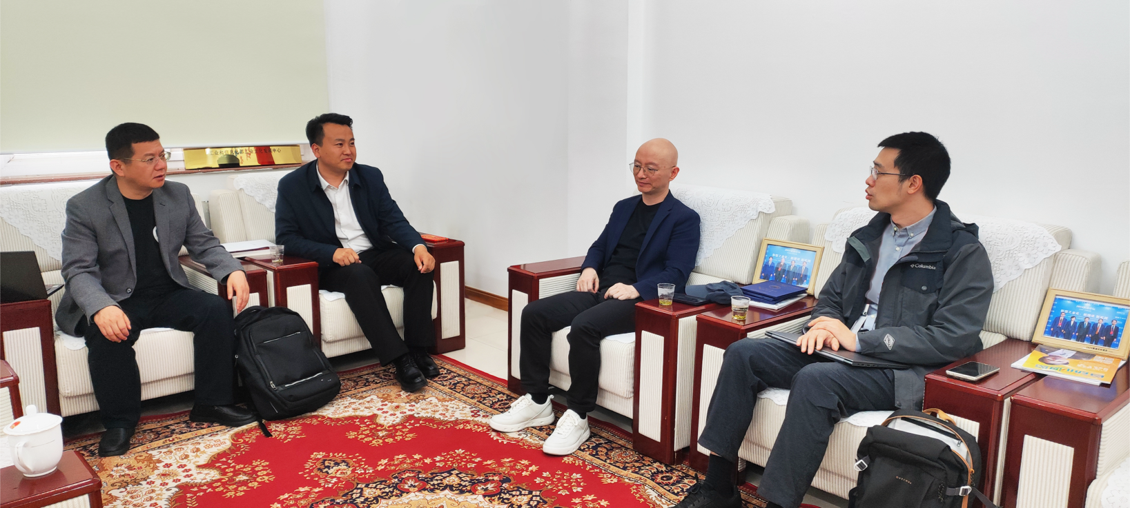 九部门联合推进人才培育 协会握手工信部工业文化发展中心率先启动生成式AI应用师培训